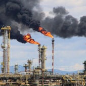 Polígon petroquímic nord de Tarragona durant l'apagada