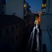 Una calle durante el apagón eléctrico registrado en España el 28 de abril.