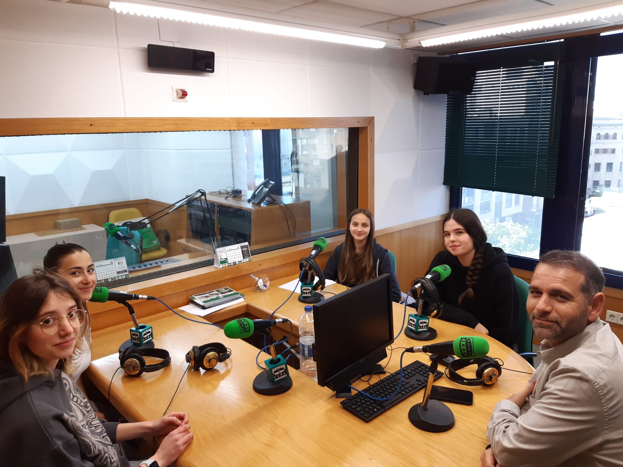 Els premis Josep Pernau reconeixen quatre mirades joves sobre el dolor emocional i la salut mental, la vellesa i l’exclusió social Els premis Josep Pernau reconeixen quatre mirades joves sobre el dolor emocional i la salut mental, la vellesa i l’exclusió social