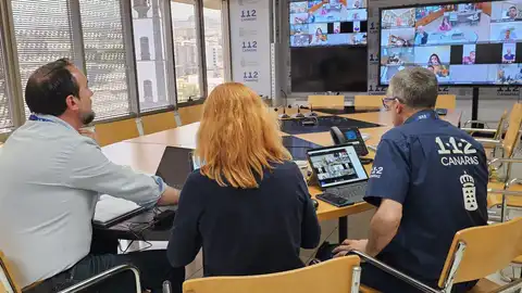 Reunión del Plan Territorial de Emergencia de Protección Civil de la Comunidad Autónoma de Canarias (PLATECA) Reunión de Plan Territorial de Emergencia de Protección Civil de la Comunidad Autónoma de Canarias (PLATECA)