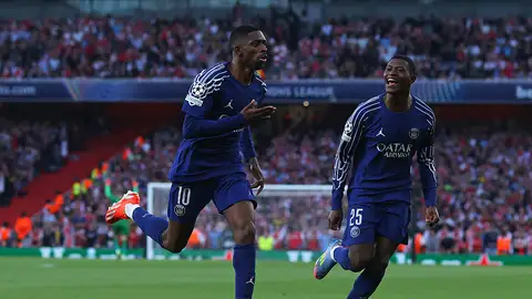 Dembélé celebra el gol de la victoria del PSG ante el Arsenal Dembélé celebra el gol de la victoria del PSG ante el Arsenal