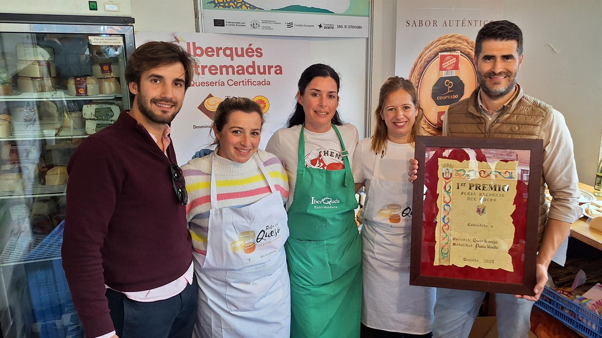 La Torta del Casar de Iberqués gana el premio a mejor queso de pasta blanda de oveja en la Feria del Queso de Trujillo La Torta del Casar de Iberqués gana el premio a mejor queso de pasta blanda de oveja en la Feria del Queso de Trujillo