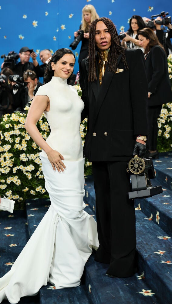 Rosalía y Olivier Rousteing en la Met Gala 2025