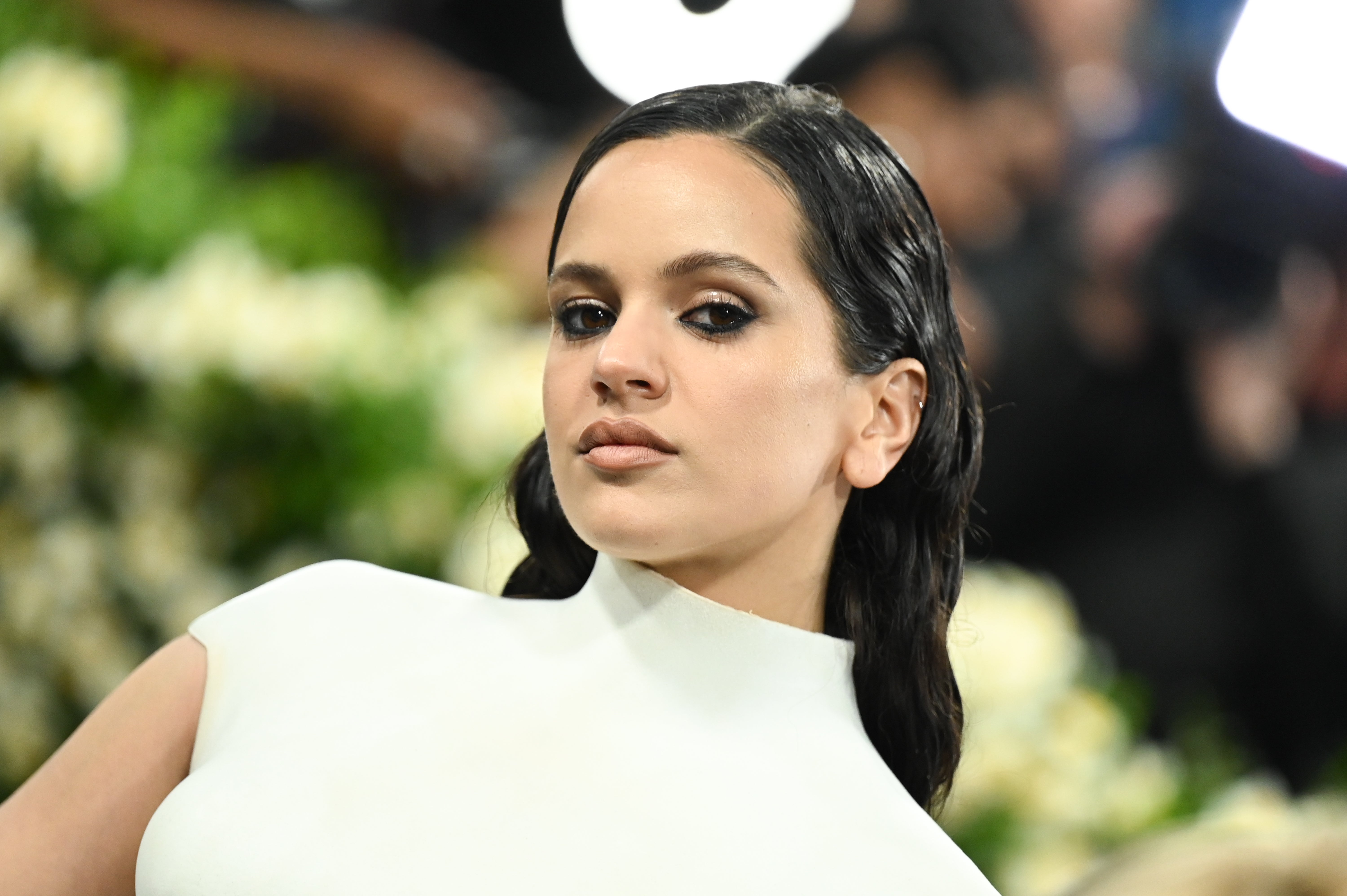 Quién es Emilio Sakraya, el cantante y actor con el que Rosalía mantiene una relación Quién es Emilio Sakraya, el cantante y actor con el que Rosalía mantiene una relación