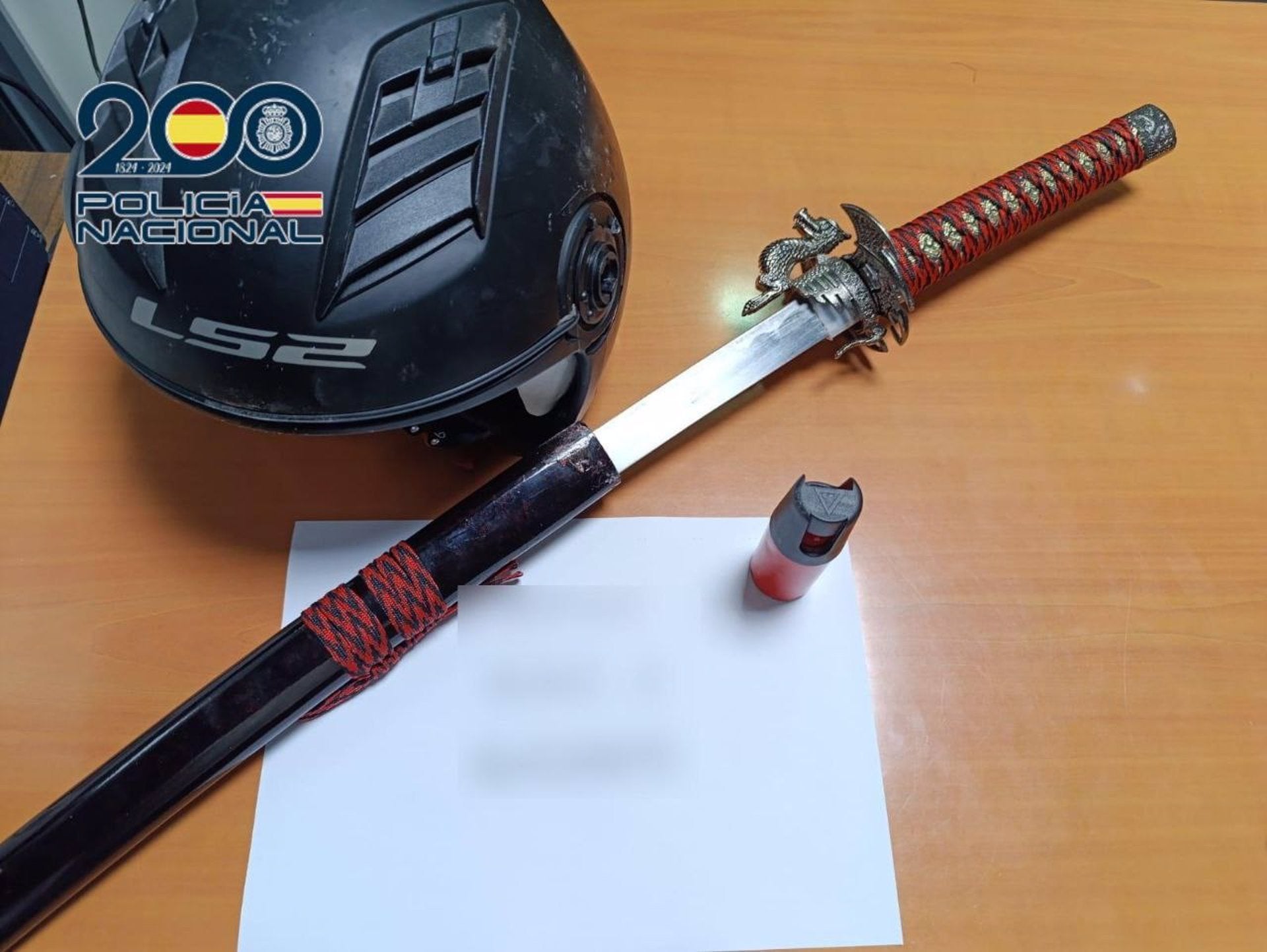 Doce detenidos por una reyerta multitudinaria en la que usaron una katana Doce detenidos por una reyerta multitudinaria en la que usaron una katana