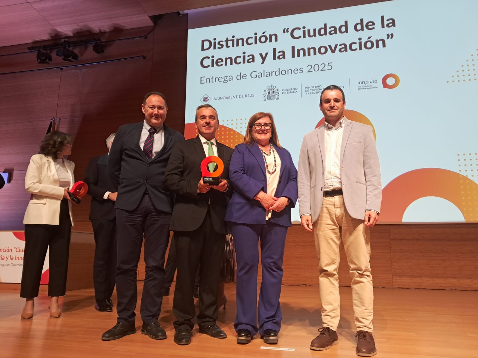 Aspe obtiene el reconocimiento como ‘Ciudad de la Ciencia y la Innovación’ de la Red Innpulso Aspe obtiene el reconocimiento como ‘Ciudad de la Ciencia y la Innovación’ de la Red Innpulso