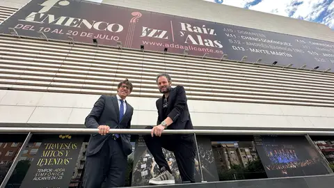 El diputado de cultura y el director del ADDA frente al cartel del Fijazz 2025 El diputado de cultura y el director del ADDA frente al cartel del Fijazz 2025
