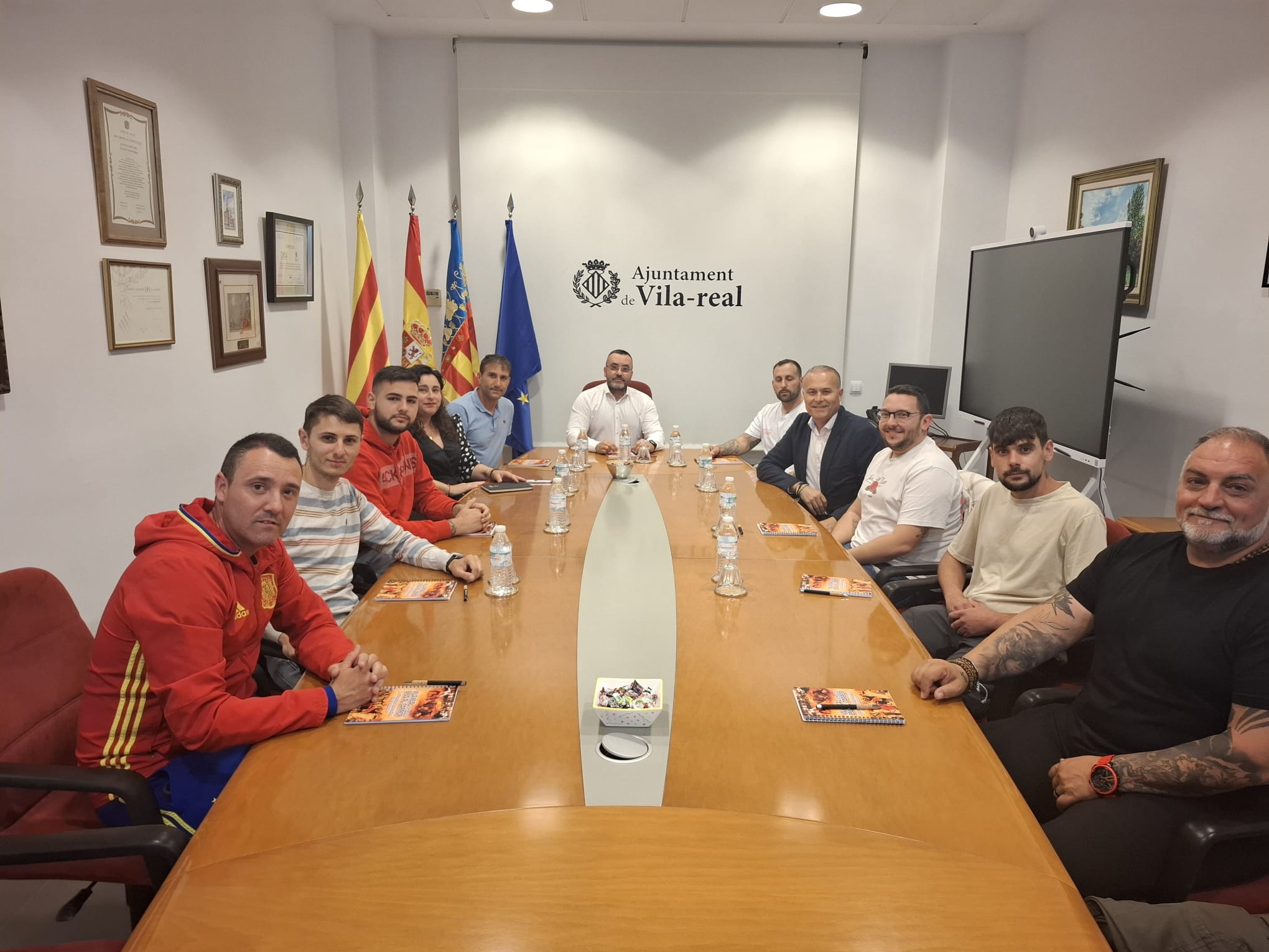 Vila-real refuerza la seguridad en el ‘bou al carrer’ con más medios técnicos y un experto taurino Vila-real refuerza la seguridad en el ‘bou al carrer’ con más medios técnicos y un experto taurino