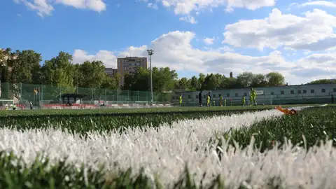 El campo de fútbol municipal Jorge Ángel González Vivas de Alcalá de Henares estrena césped artificial Campo de fútbol municipal Jorge Ángel González Vivas de Alcalá de Henares