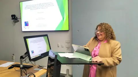 La investigadora Dennis Muñoz, primera persona amb discapacitat visual greu a defensar una tesi doctoral a l’UJI La investigadora Dennis Muñoz, primera persona amb discapacitat visual greu a defensar una tesi doctoral a l’UJI