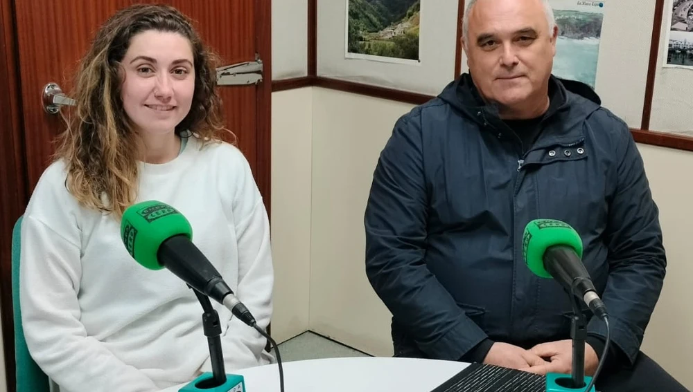 Laura del Campo. Pdta. La Regalina y José Manuel Fdez. pregonero. Laura del Campo. Pdta. La Regalina y José Manuel Fdez. pregonero.