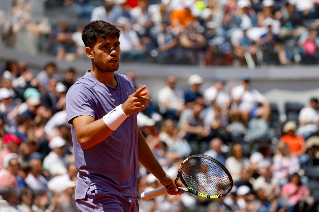 Alcaraz supera a Lajovic en su estreno en Roma Alcaraz supera a Lajovic en su estreno en Roma