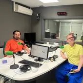 Paco Dalmau y Jochem Rotteveel en los estudios de Onda Cero Vila-real. Paco Dalmau y Jochem Rotteveel en los estudios de Onda Cero Vila-real.