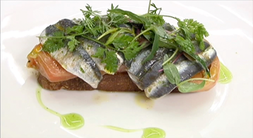 La receta de Robin Food para preparar "Sardinas marinadas con tomate y albahaca" La receta de Robin Food para preparar "Sardinas marinadas con tomate y albahaca"