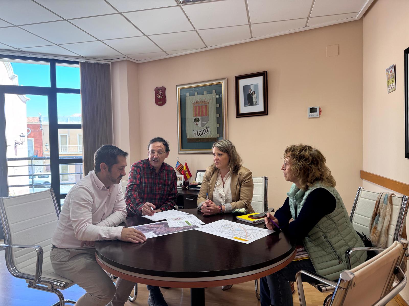 Llaurí y la Mancomunidad de La Costera-La Canal se oponen a la instalación de plantas solares para el trasvase Júcar-Vinalopó Llaurí y la Mancomunidad de La Costera-La Canal se oponen a la instalación de plantas solares para el trasvase Júcar-Vinalopó