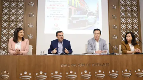 La Diputación de Badajoz lanza una convocatoria de ayudas para adaptar taxis para personas con movilidad reducida La Diputación de Badajoz lanza una convocatoria de ayudas para adaptar taxis para personas con movilidad reducida