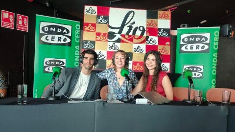Blanca P&eacute;rez y Alejandro Fern&aacute;ndez, junto a Elka Dimitrova en 'L&iacute;o Mallorca'.