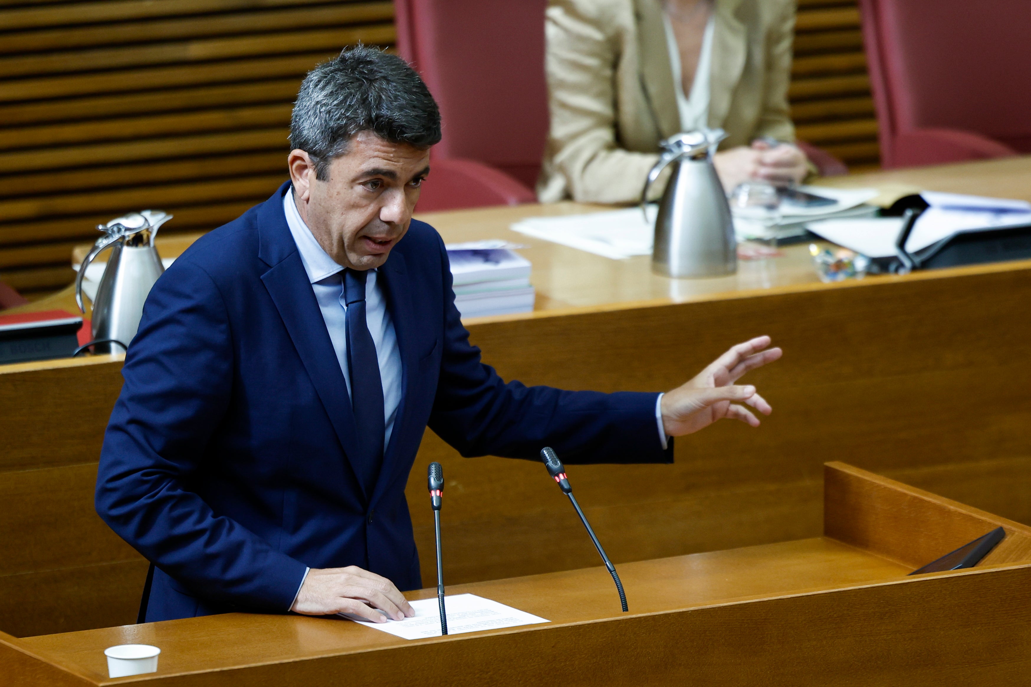 Mazón acusa al PSPV y Compromís de "utilizar" a las víctimas de la DANA tras instarle a pedir perdón Mazón acusa al PSPV y Compromís de "utilizar" a las víctimas de la DANA tras instarle a pedir perdón