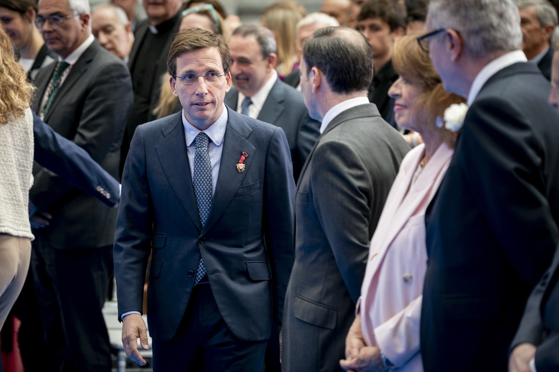 Almeida sobre la crisis de sin techo en Barajas: "Hay que insistir en hablar de personas" Almeida sobre la crisis de sin techo en Barajas: "Hay que insistir en hablar de personas"