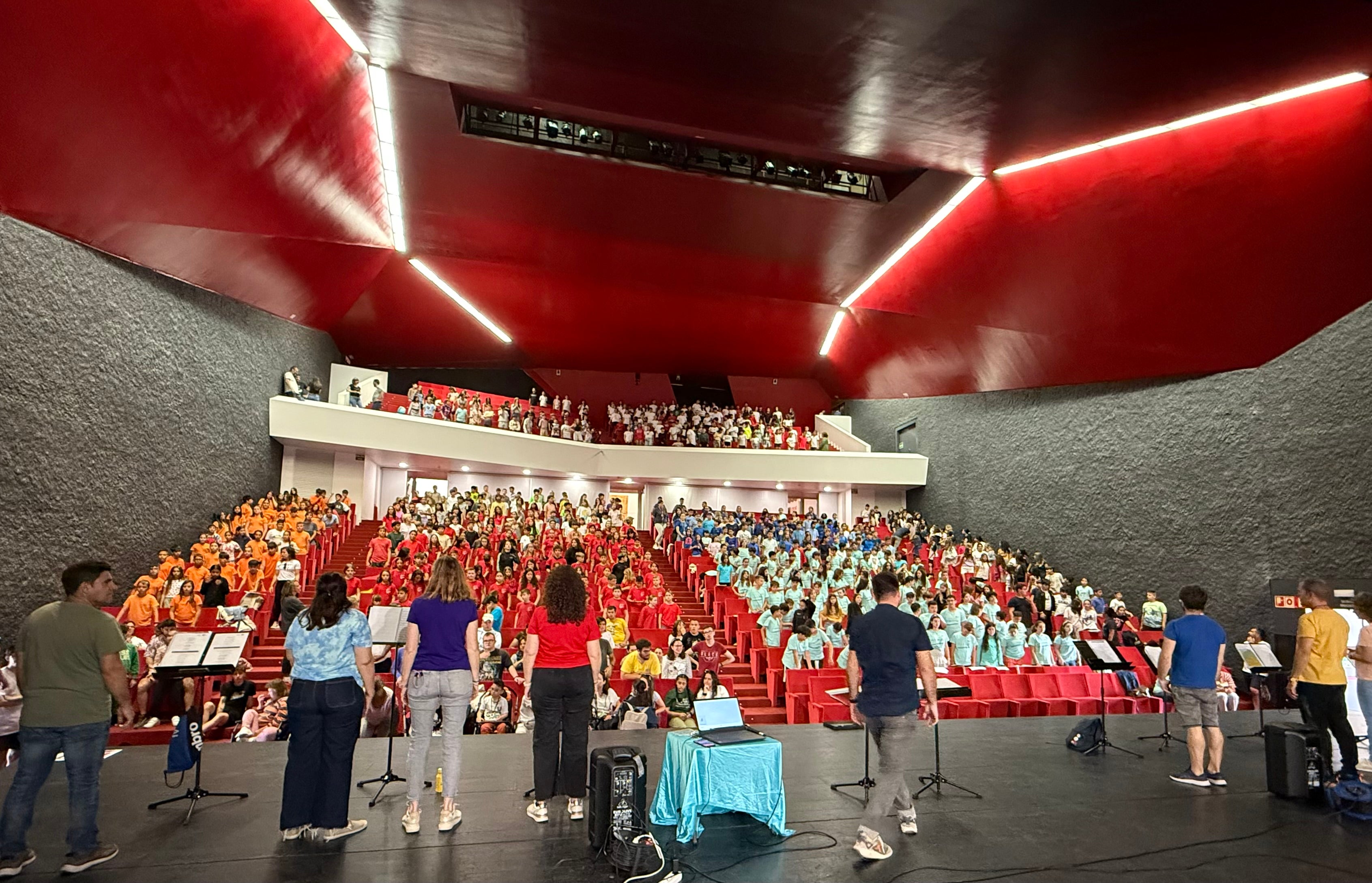 Más de 700 alumnos de Educación Primaria y Especial participan en Villajoyosa en el proyecto Innov@cant Más de 700 alumnos de Educación Primaria y Especial participan en Villajoyosa en el proyecto Innov@cant