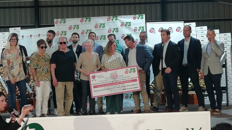 Entrega cheque tomate El Perello 2025
