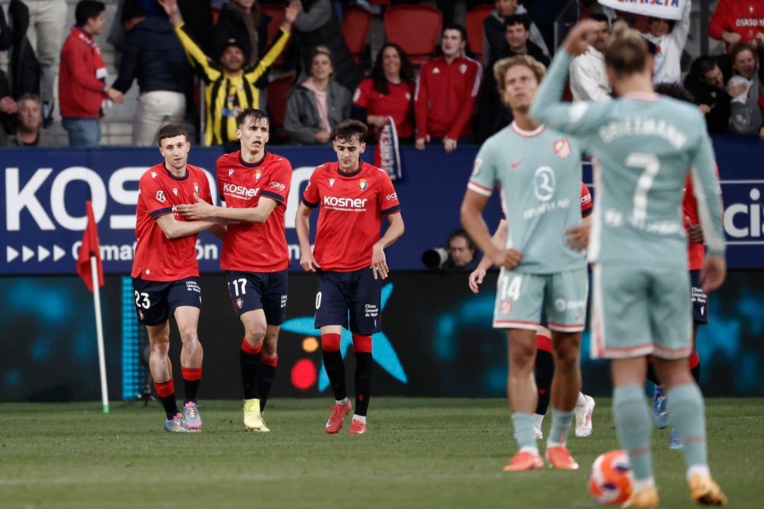 El Osasuna alimenta el sueño europeo a costa del Atlético El Osasuna alimenta el sueño europeo a costa del Atlético