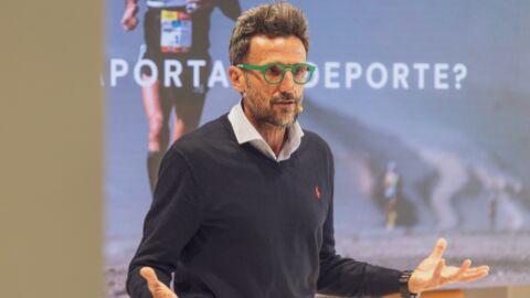 Chema Mart&iacute;nez se convierte en padrino de la Media Marat&oacute;n 'Entre R&iacute;as'