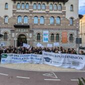 Profesoras de la Universidad de Málaga se concentran frente al Rectorado de la UMA