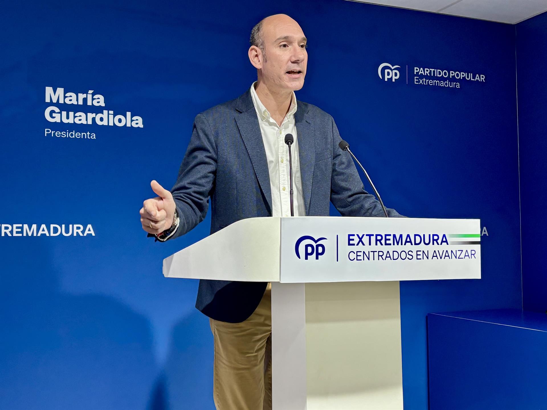 El PP condena el "uso partidista" que ha hecho la oposición del Día contra la LGTBIfobia, que no contará con manifiesto El PP condena el "uso partidista" que ha hecho la oposición del Día contra la LGTBIfobia, que no contará con manifiesto