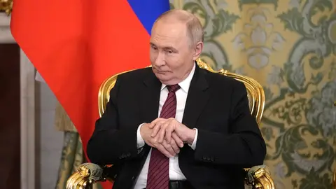 El presidente ruso, Vladímir Putin, en el Gran Palacio del Kremlin Negociaciones para una paz entre Ucrania y Rusia: por qué no se esperan avances en las reuniones de Estambul
