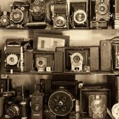 https://www.dzoom.org.es/una-historia-de-autentica-pasion-por-la-fotografia-la-impresionante-coleccion-de-camaras-de-alejandro-soler/
