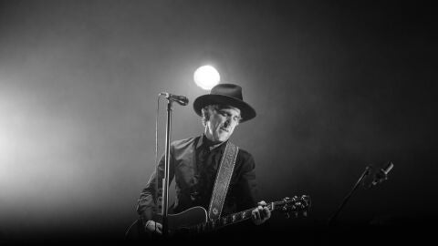 Mikel Erentxun en la gira del 40 aniversario de Duncan Dhu