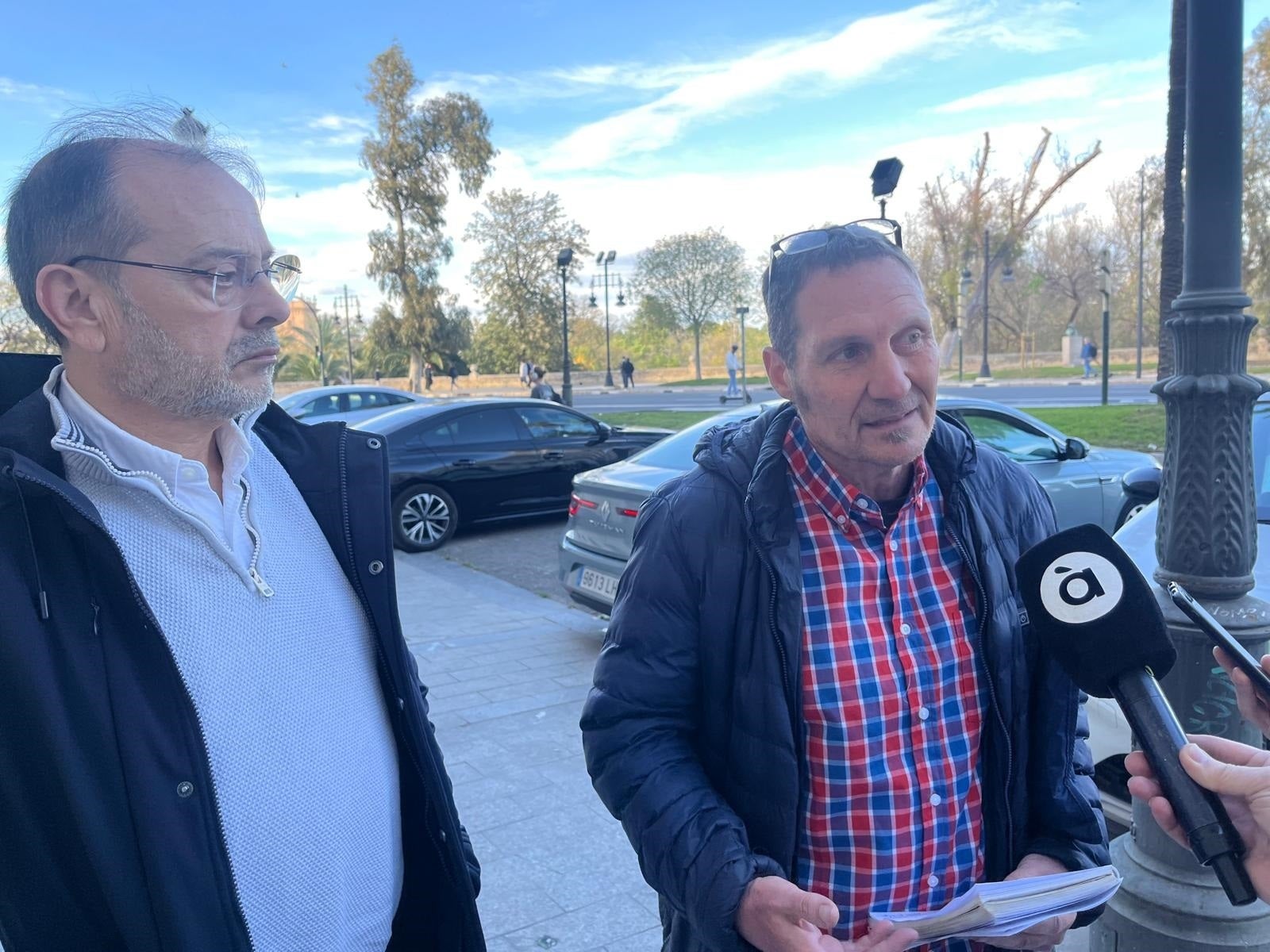 Christian Lesaec, presidente de la Asociación de Damnificados por la DANA de la Horta Sud: "Necesitamos notar que nuestros políticos están al lado" Christian Lesaec, presidente de la Asociación de Damnificados por la DANA de la Horta Sud: "Necesitamos notar que nuestros políticos están al lado"