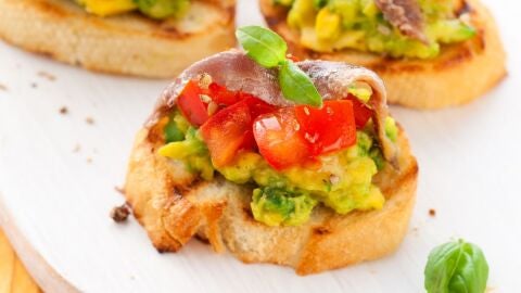 Anchoas y tomate