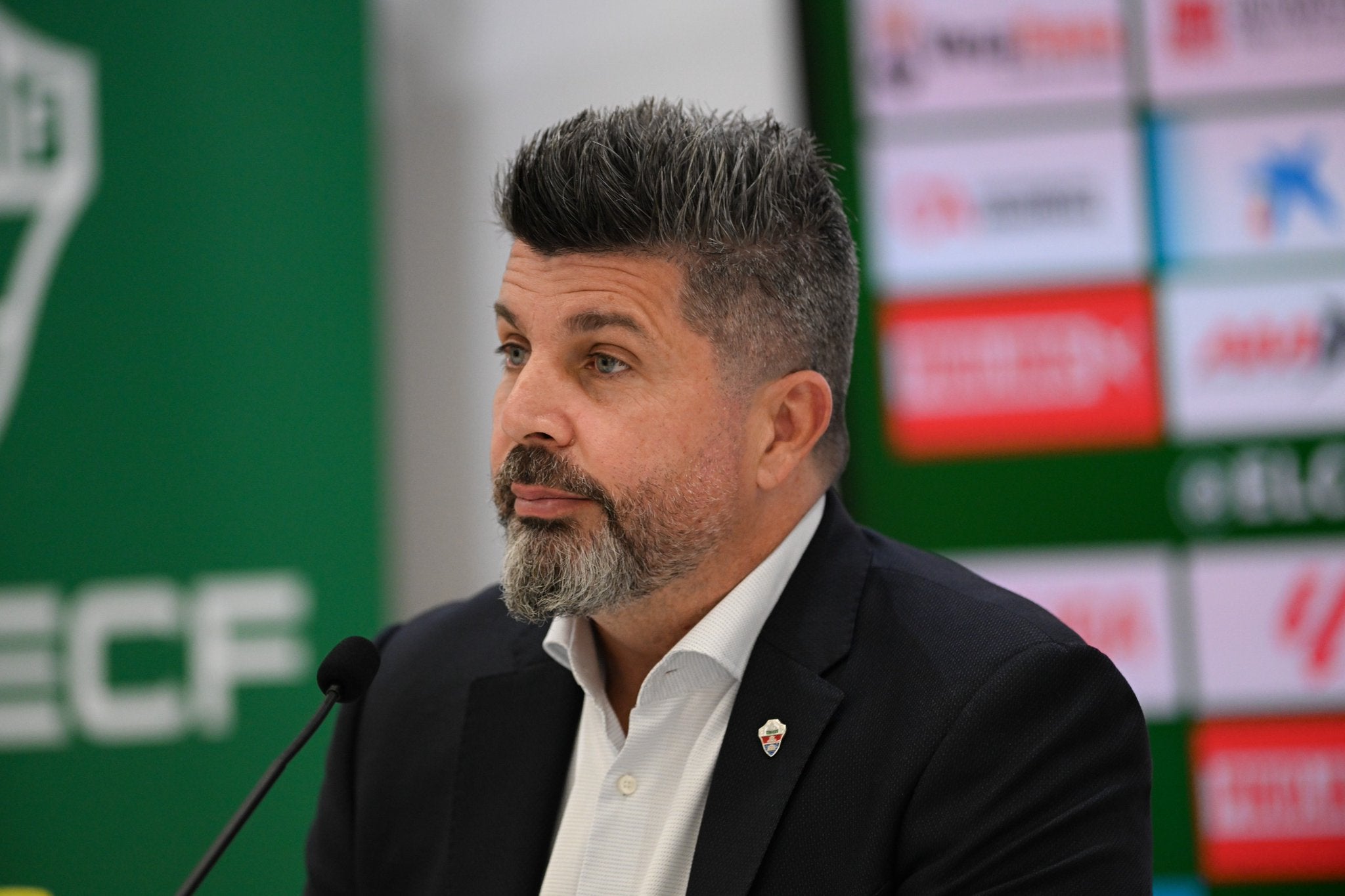 Bragarnik, en sala de prensa. Bragarnik, en sala de prensa.