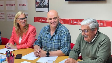 Ejecutiva local del Psoe en la que Floro ha anunciado su renuncia