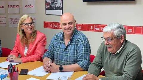 Ejecutiva local del Psoe en la que Floro ha anunciado su renuncia Ejecutiva local del Psoe en la que Floro ha anunciado su renuncia