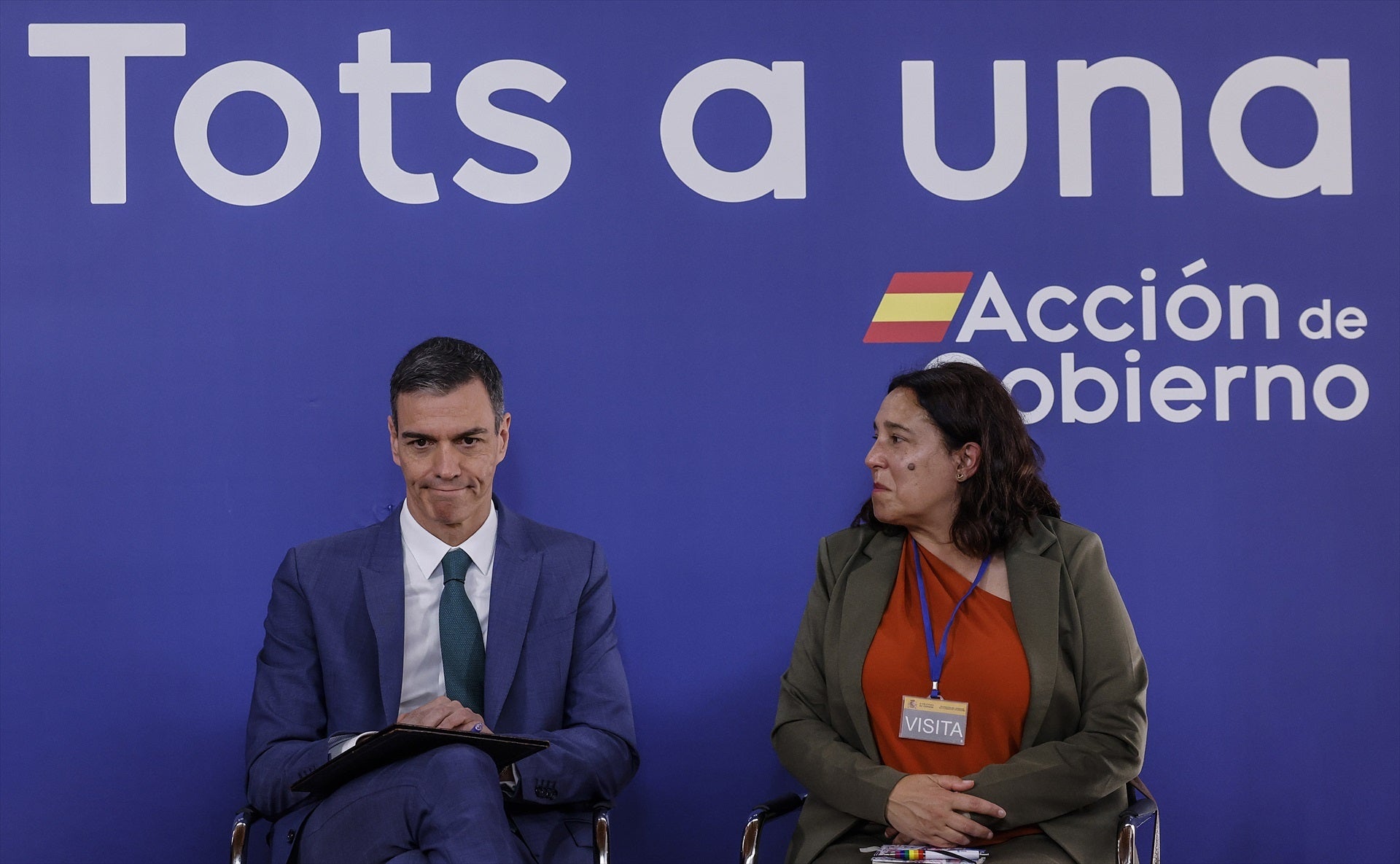 Reunión entre Sánchez y damnificados de la DANA: Funeral de Estado, mejoras en los protocolos de emergencia y futuras reuniones con Aagesen Reunión entre Sánchez y damnificados de la DANA: Funeral de Estado, mejoras en los protocolos de emergencia y futuras reuniones con Aagesen