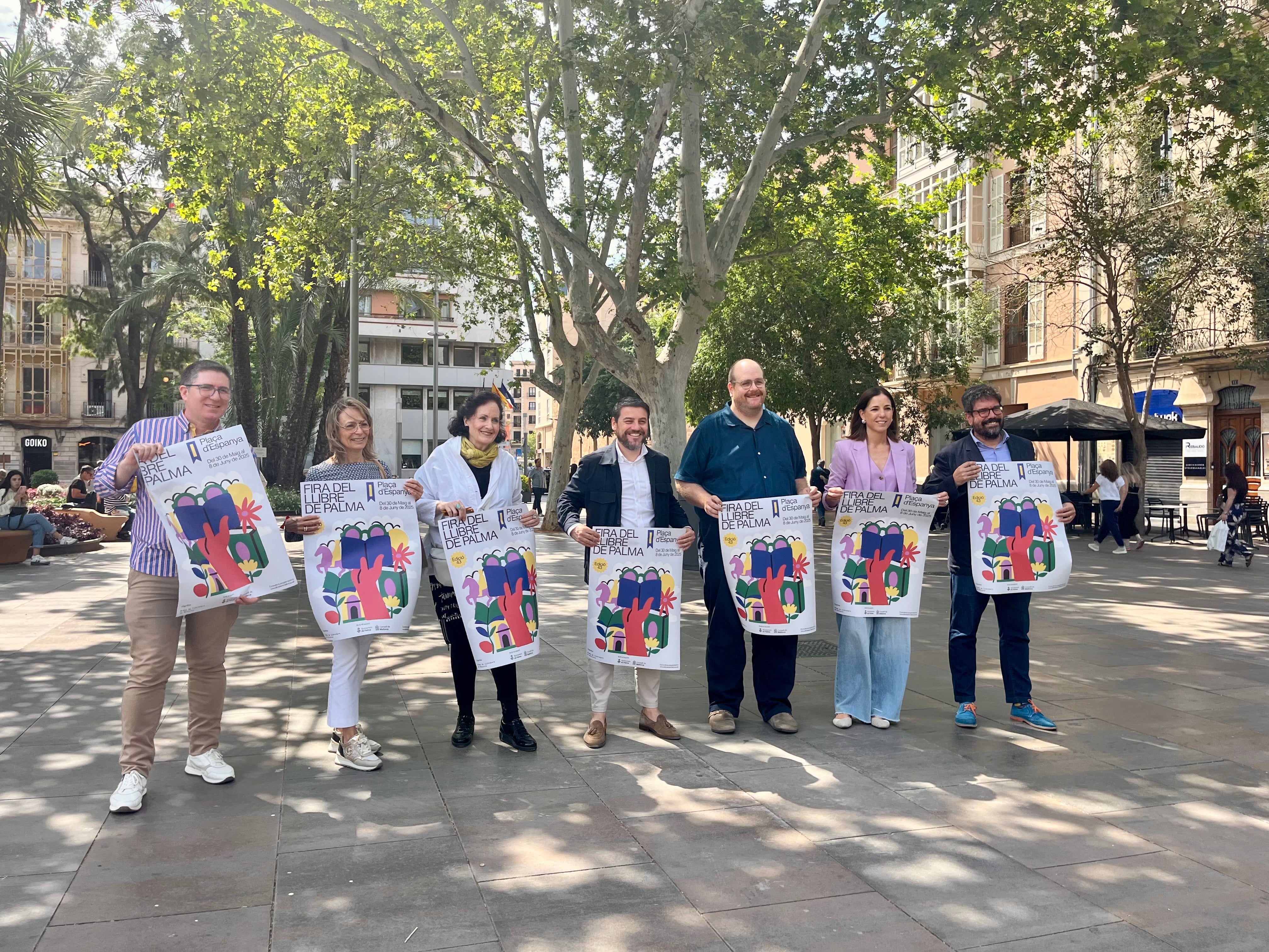 La 'Fira del Llibre de Palma' se celebra este año en la Plaza de España La 'Fira del Llibre de Palma' se celebra este año en la Plaza de España