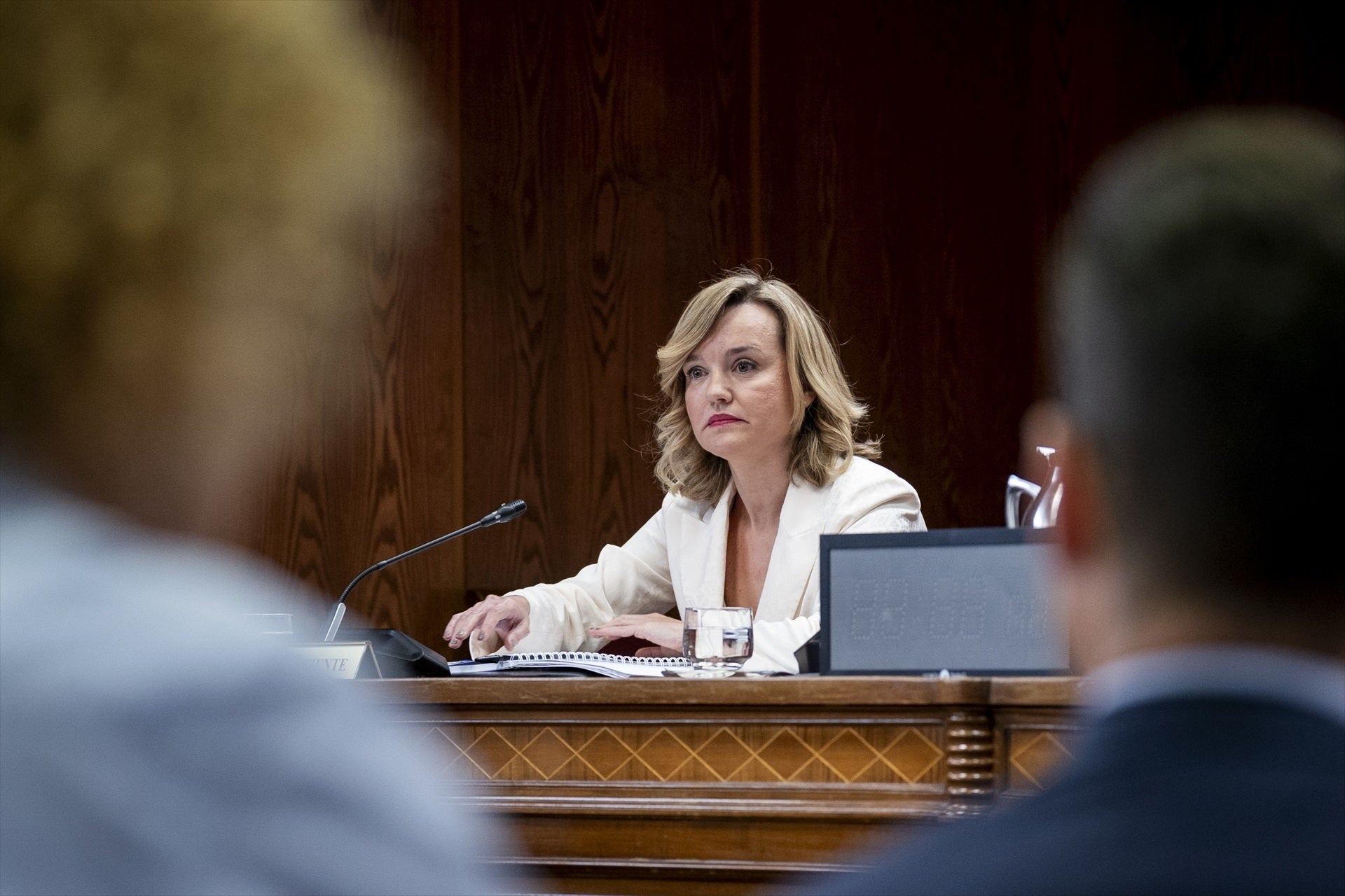 El Gobierno considera "labor ordinaria" que Cerdán registre cinco preguntas seguidas sobre obras en Navarra El Gobierno considera "labor ordinaria" que Cerdán registre cinco preguntas seguidas sobre obras en Navarra