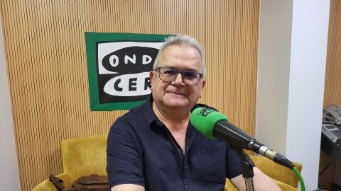 Alfonso Cid, premio Carracedo por un traballo en Radio Liverdade