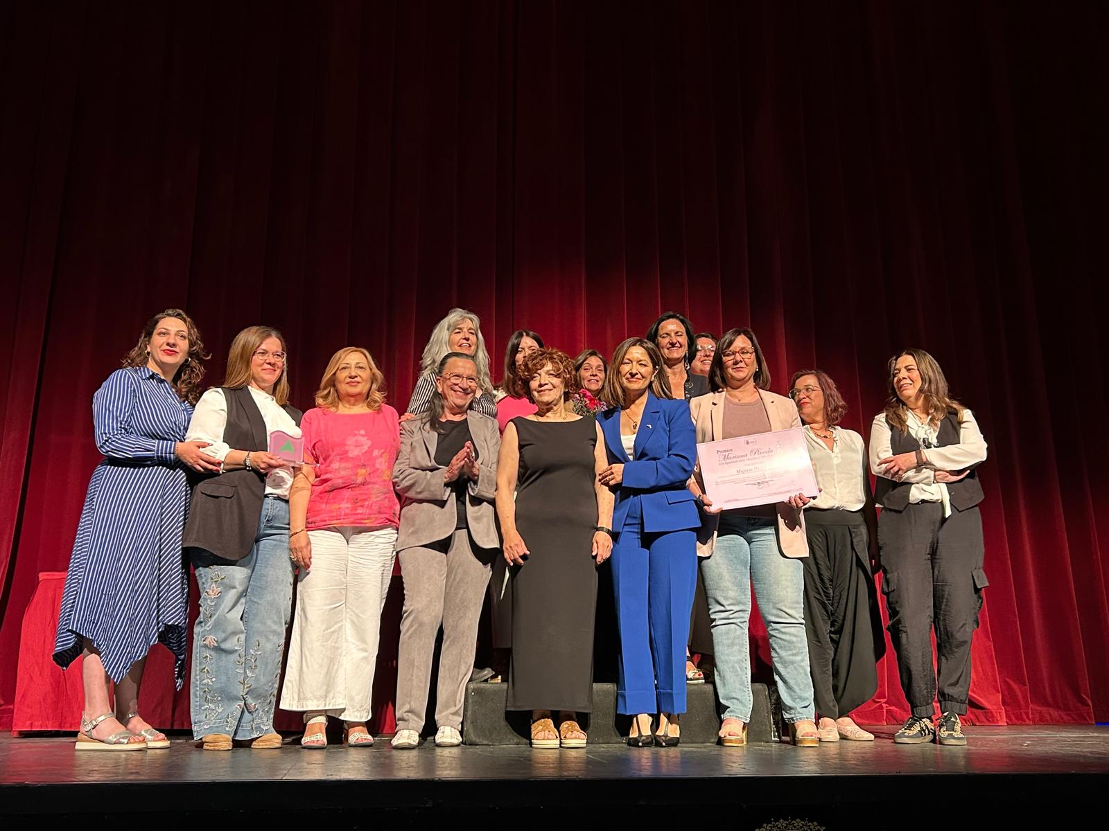 Socorro Robles y la Asociación de Mujeres Politólogas, galardonadas con los XI Premios 'Mariana Pineda' Socorro Robles y la Asociación de Mujeres Politólogas, galardonadas con los XI Premios 'Mariana Pineda'