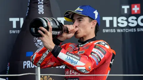 Marc Márquez sube al podio en Silverstone en el triunfo de Bezzecchi Marc Márquez sube al podio en Silverstone en el triunfo de Bezzecchi
