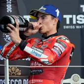 Marc Márquez sube al podio en Silverstone en el triunfo de Bezzecchi Marc Márquez sube al podio en Silverstone en el triunfo de Bezzecchi