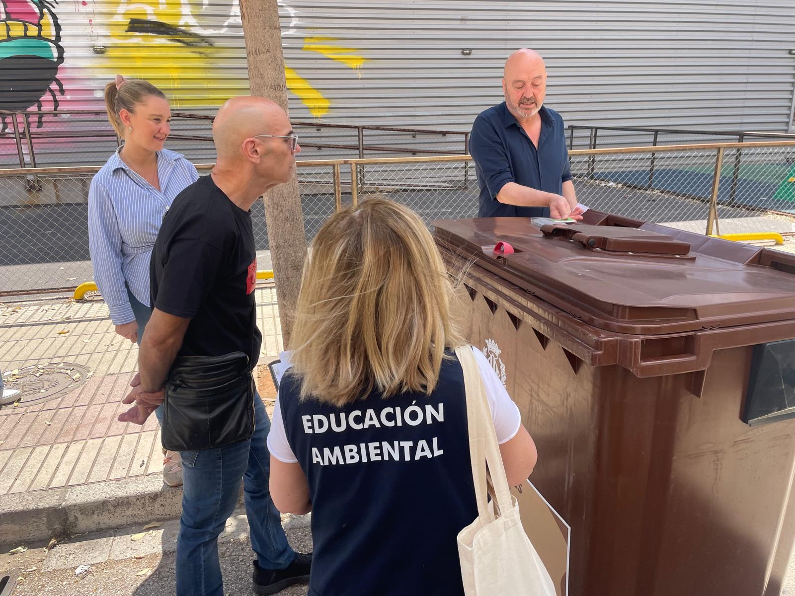 Vila-real completa la red de recogida de orgánica con 37 contenedores para el sector horeca Vila-real completa la red de recogida de orgánica con 37 contenedores para el sector horeca