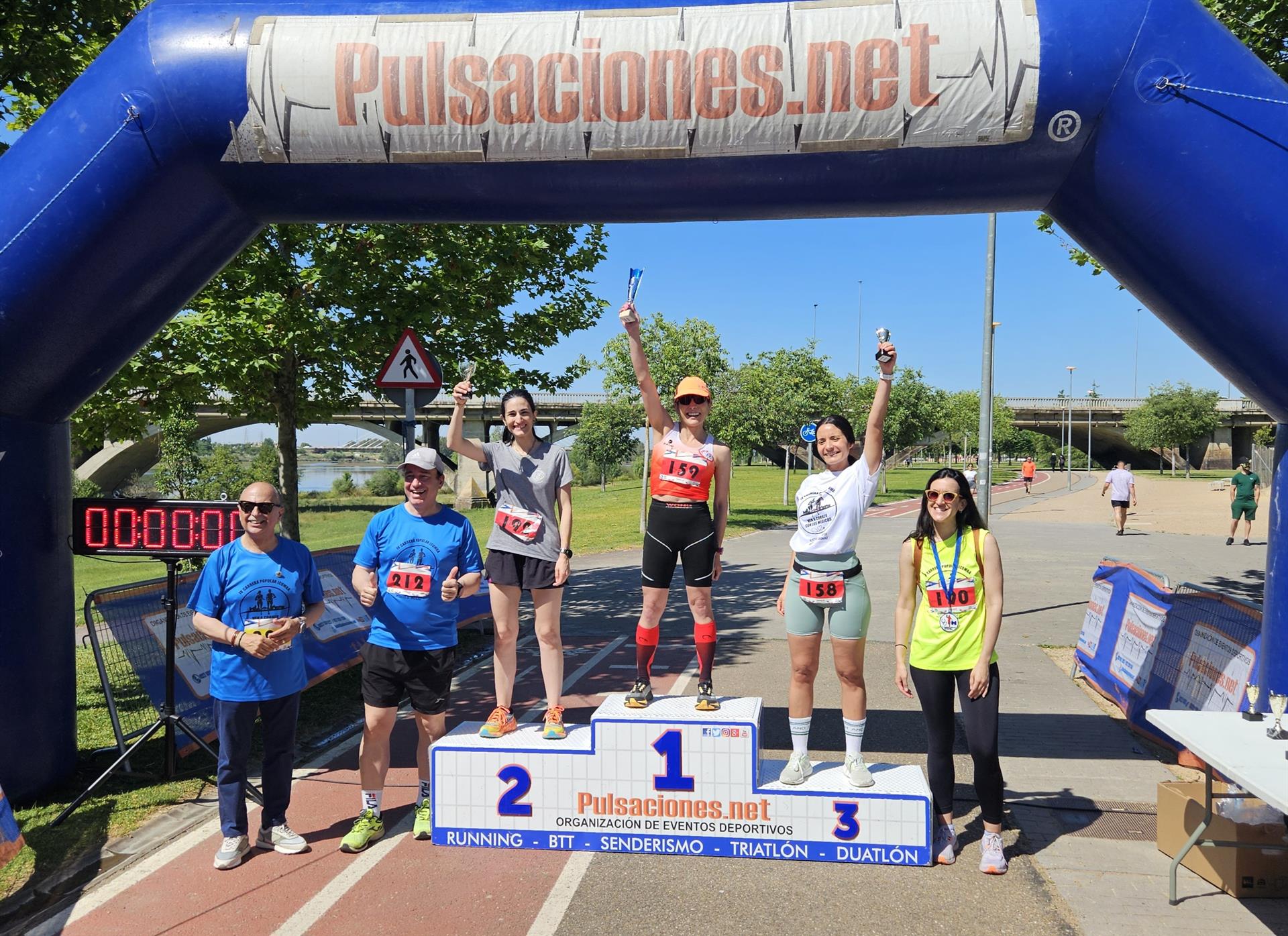 286 médicos y pacientes participaban este domingo en la carrera popular del Colegio de Médicos de Badajoz 286 médicos y pacientes participaban este domingo en la carrera popular del Colegio de Médicos de Badajoz