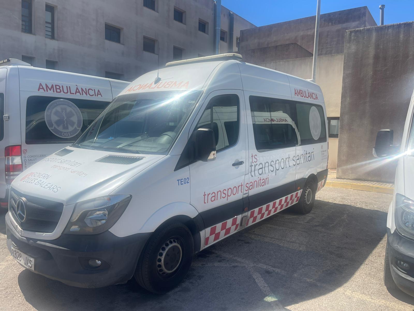 José Manuel Maroto: “Algunas ambulancias carecen de instrumentos básicos como un tensiómetro, un pulsioxímetro o un medidor de glucosa" José Manuel Maroto: “Algunas ambulancias carecen de instrumentos básicos como un tensiómetro, un pulsioxímetro o un medidor de glucosa"