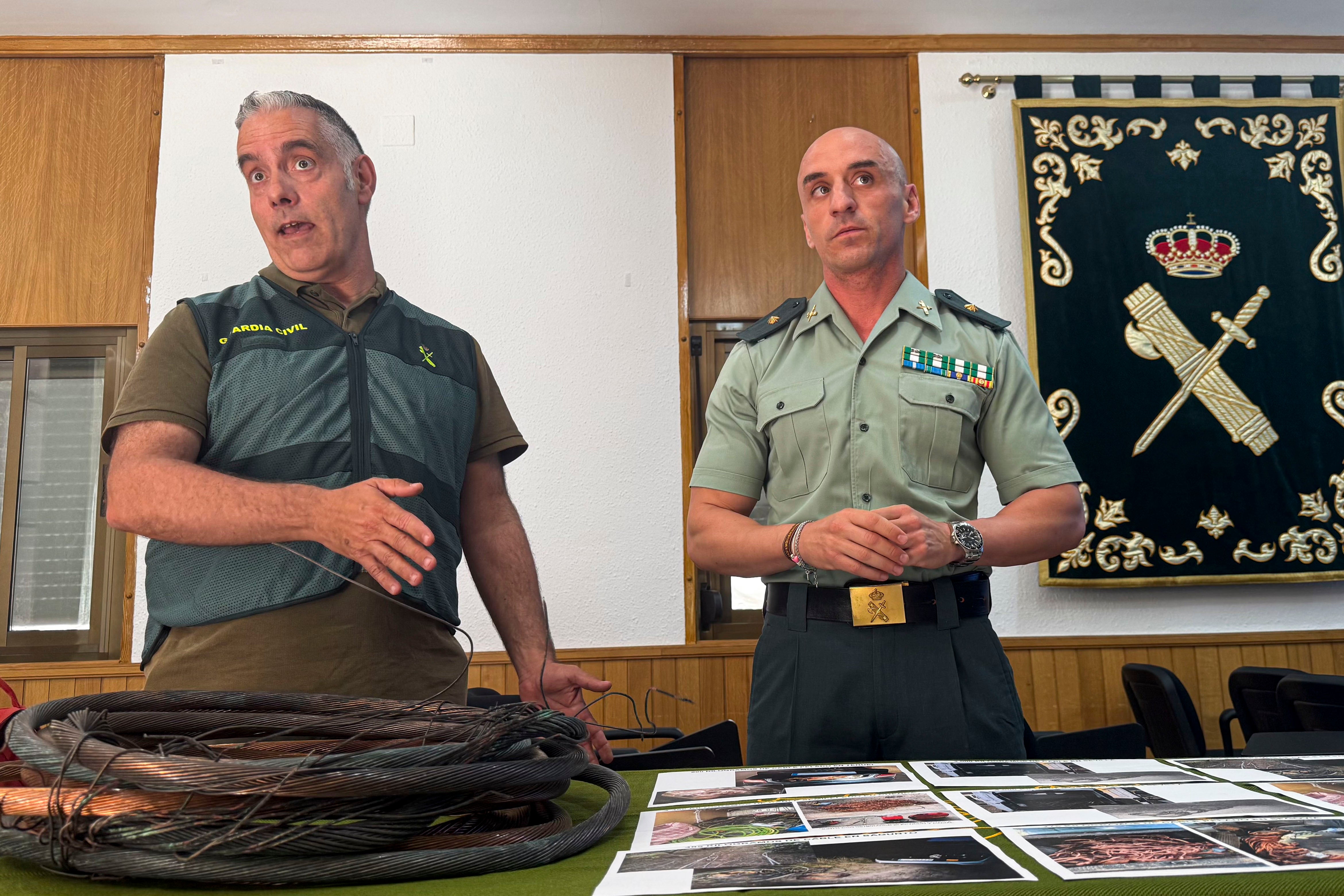 Detenidas 21 personas de la Mafia del Cobre por 102 robos en 8 autonomías valorados en 2,5 millones Detenidas 21 personas de la Mafia del Cobre por 102 robos en 8 autonomías valorados en 2,5 millones