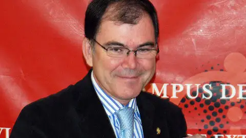 José Ignacio Albentosa durante su etapa como vicerrector del Campus de Cuenca José Ignacio Albentosa durante su etapa como vicerrector del Campus de Cuenca