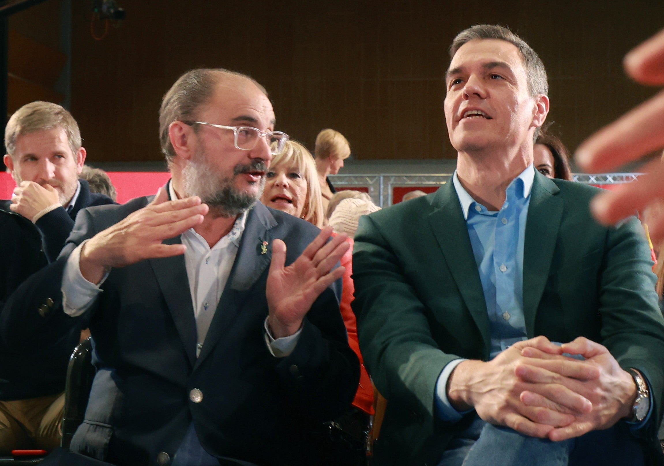 Javier Lambán invita a Pedro Sánchez a "acabar con esta agonía" Javier Lambán invita a Pedro Sánchez a "acabar con esta agonía"